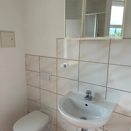 1, 2 Und 3 Monteurwohnungen In Aparthotel 3*