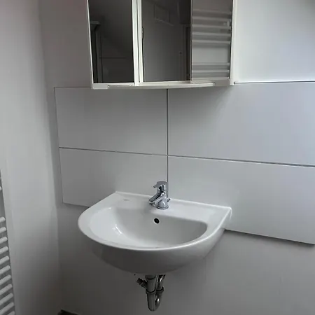 Aparthotel 1, 2 Und 3 Monteurwohnungen In