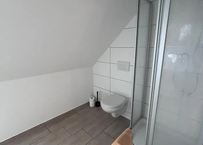 1, 2 Und 3 Monteurwohnungen In