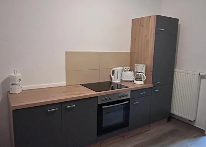 1, 2 Und 3 Monteurwohnungen In アパートホテル