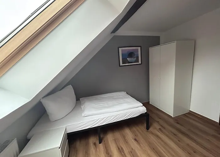 1, 2 Und 3 Monteurwohnungen In